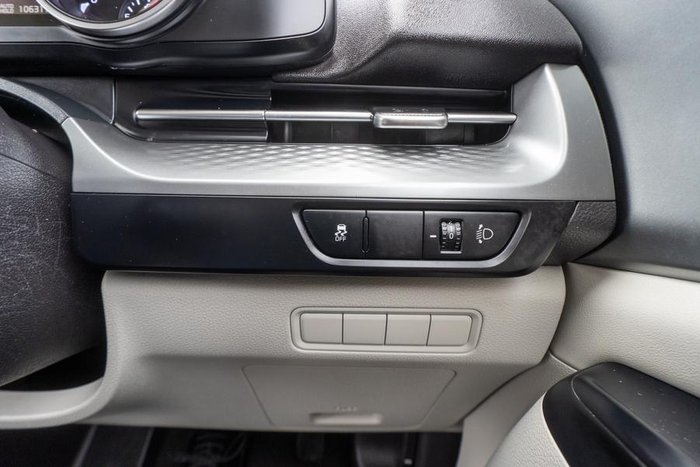 2023 Kia Carnival S