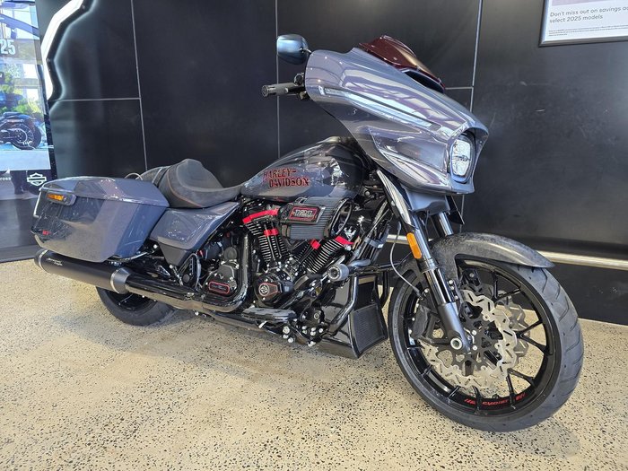 Harley-Davidson CVO Street Glide ST 121 (FLHXSTSE) Touring