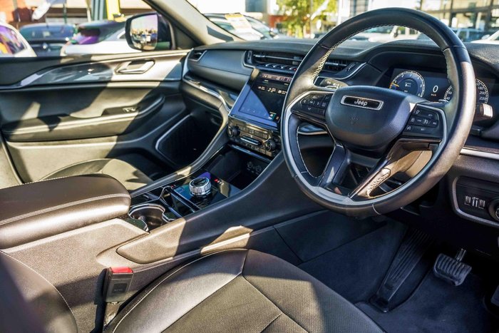 2022 Jeep Grand Cherokee L Night Eagle