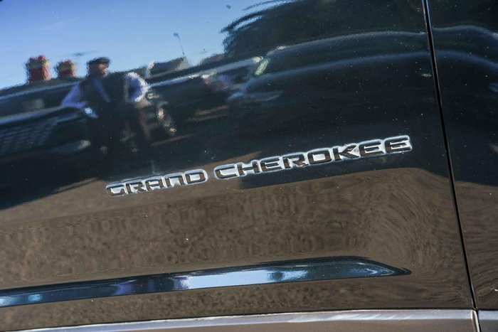 2022 Jeep Grand Cherokee L Night Eagle