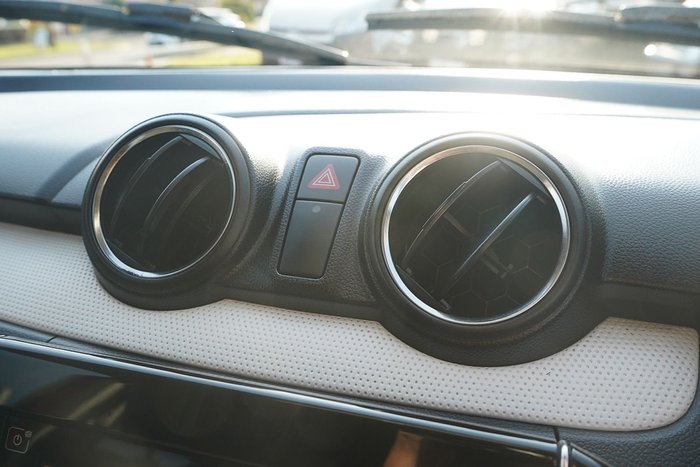 2017 Suzuki Swift GL Navigator