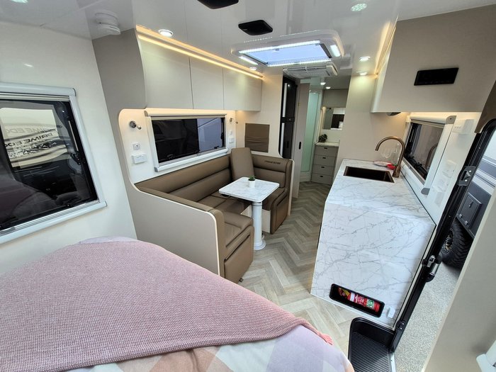 2026 Prime Edge Warrior 21FT Large Ensuite