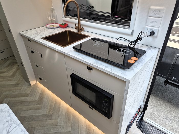 2026 Prime Edge Warrior 21FT Large Ensuite