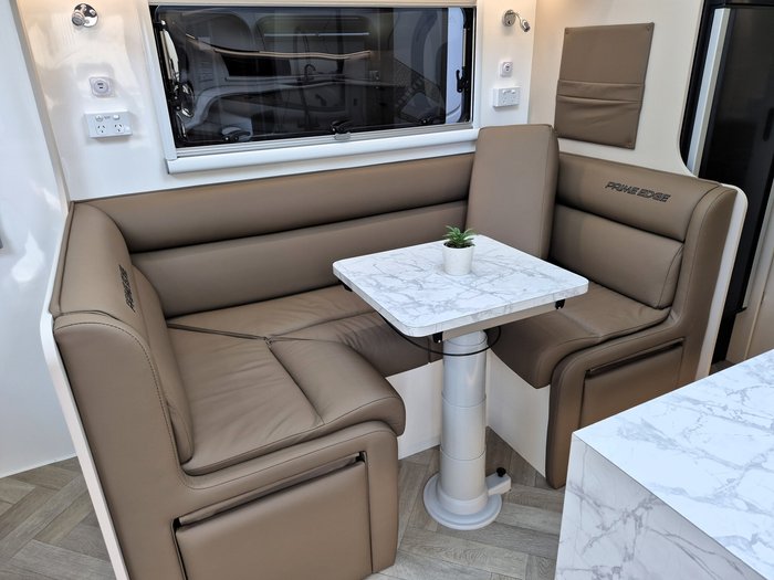 2026 Prime Edge Warrior 21FT Large Ensuite