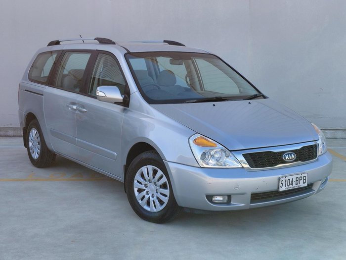 2010 Kia Carnival EXE VQ MY10 Clear Silver