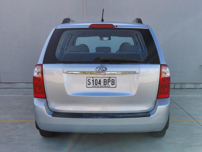 2010 Kia Carnival EXE VQ MY10 Clear Silver