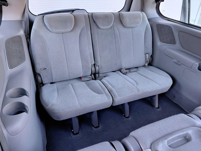 2010 Kia Carnival EXE VQ MY10 Clear Silver