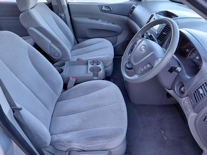 2010 Kia Carnival EXE VQ MY10 Clear Silver