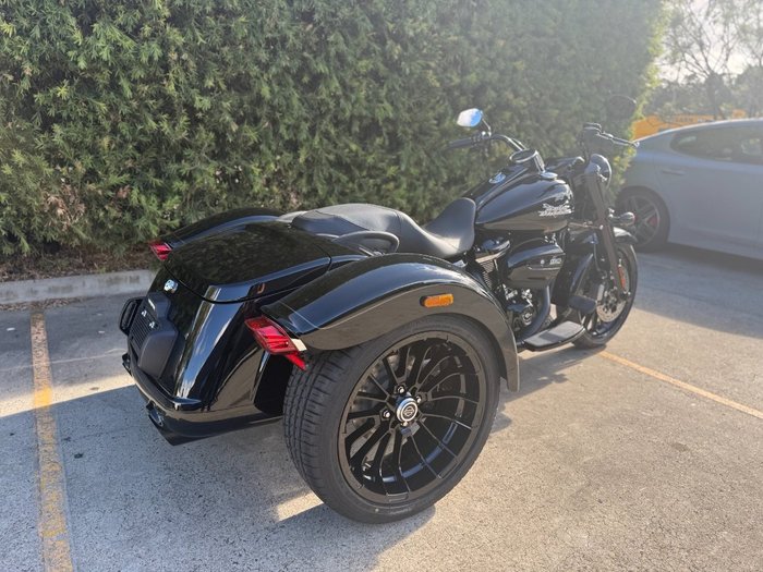 2025 HARLEY-DAVIDSON FLRT FREEWHEELER