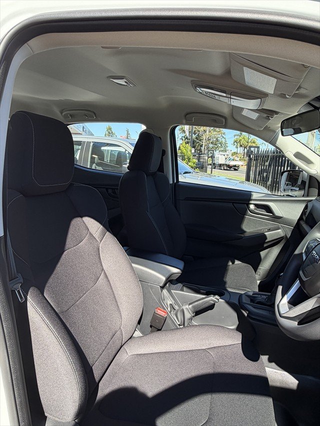 2025 Isuzu D-MAX SX
