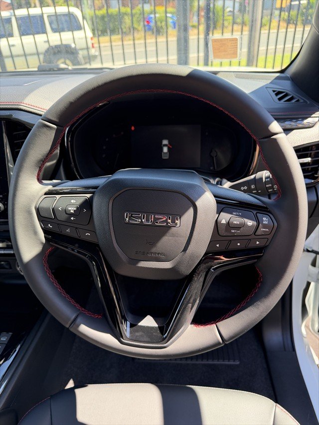 2025 Isuzu D-MAX X-TERRAIN