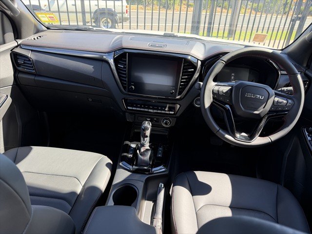 2025 Isuzu D-MAX X-TERRAIN