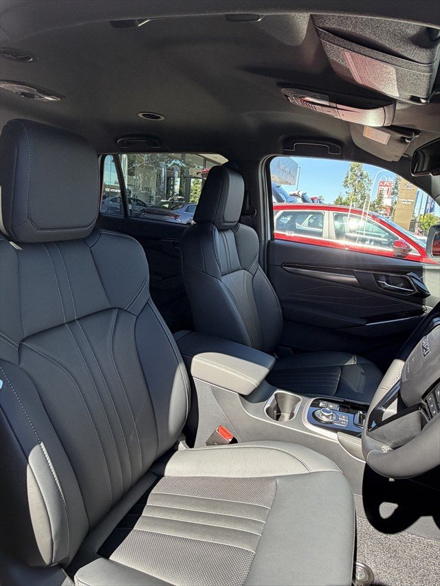 2025 Isuzu MU-X LS-T