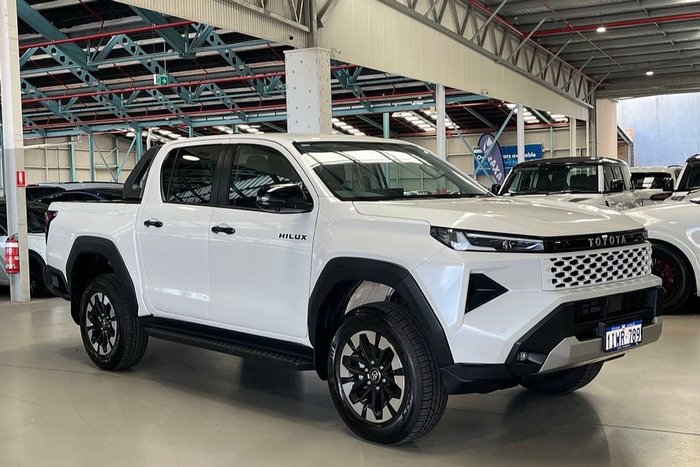 2026 Toyota Hilux SR5