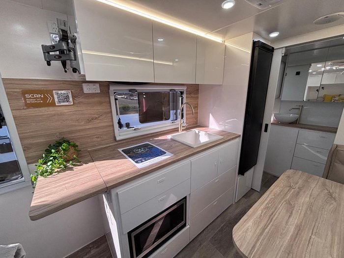 2025 Royal Flair Razor Xt