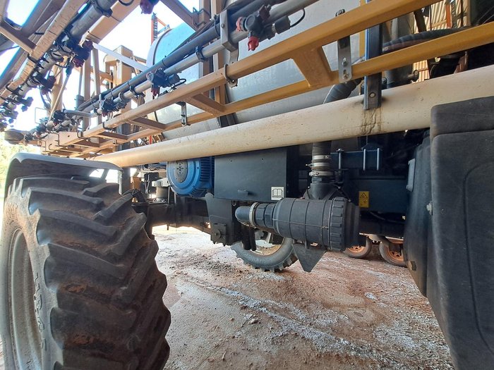 2018 Croplands Rogator RG1300C