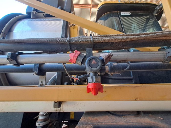 2018 Croplands Rogator RG1300C