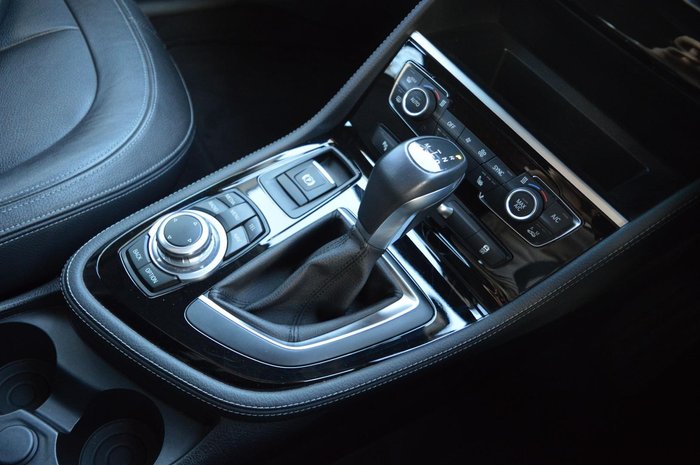 2015 BMW 2 Series 218i Luxury Line F45 Alpine White