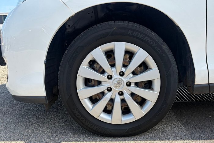 2017 Toyota Tarago GLi