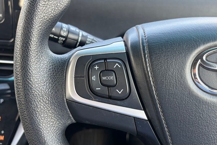 2017 Toyota Tarago GLi