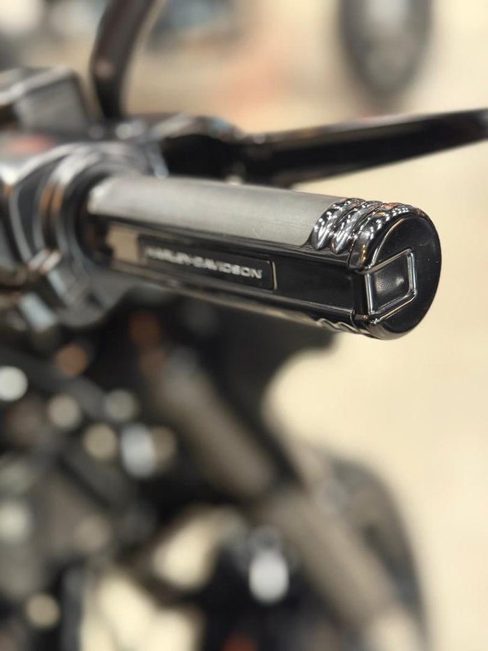 2023 Harley-Davidson Sport Glide 107 (FLSB) Softail Black