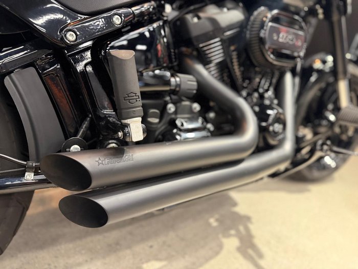 2023 Harley-Davidson Sport Glide 107 (FLSB) Softail Black