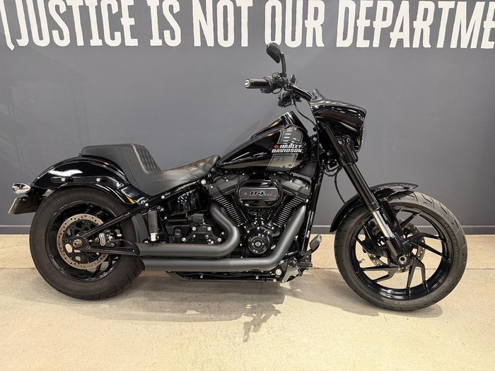 2023 Harley-Davidson Sport Glide 107 (FLSB) Softail Black
