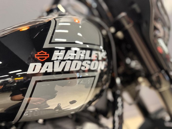 2023 Harley-Davidson Sport Glide 107 (FLSB) Softail Black