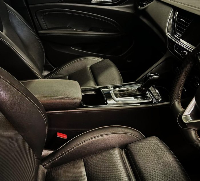 2018 Holden Calais V