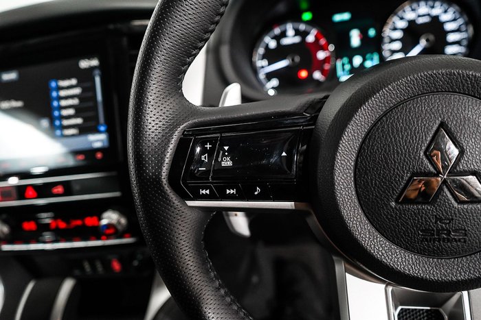 2024 Mitsubishi Pajero Sport GLS