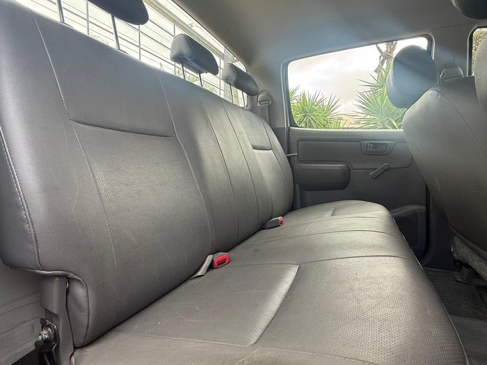 2011 Toyota Hilux Workmate TGN16R MY10 4x2 Glacier White