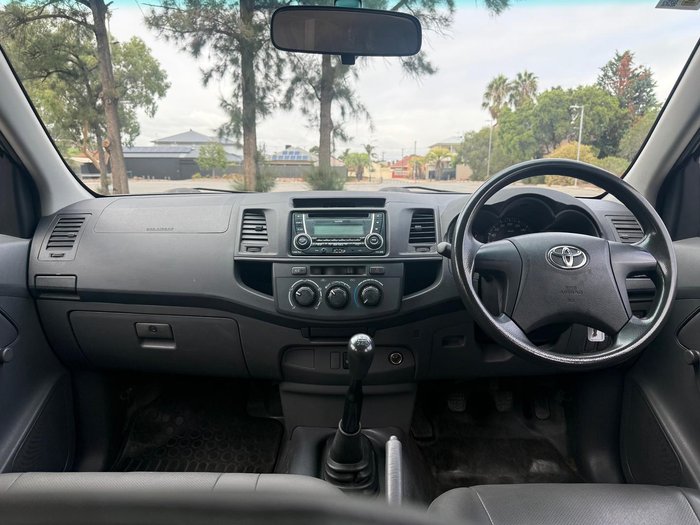 2011 Toyota Hilux Workmate TGN16R MY10 4x2 Glacier White