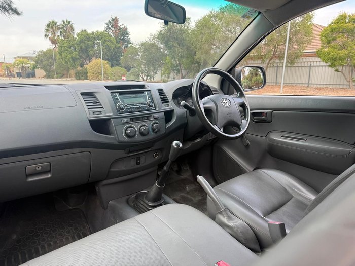 2011 Toyota Hilux Workmate TGN16R MY10 4x2 Glacier White