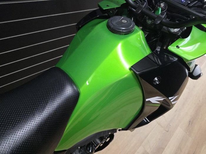 Kawasaki 2015 KAWASAKI 650CC KL650EFF Green