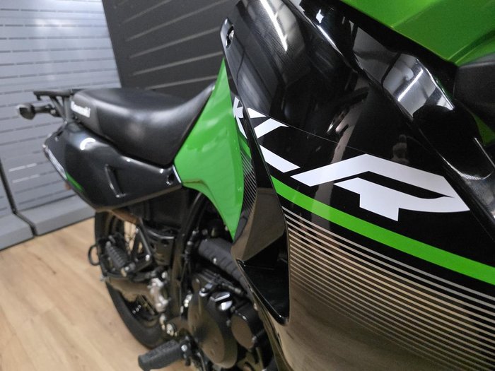 Kawasaki 2015 KAWASAKI 650CC KL650EFF Green