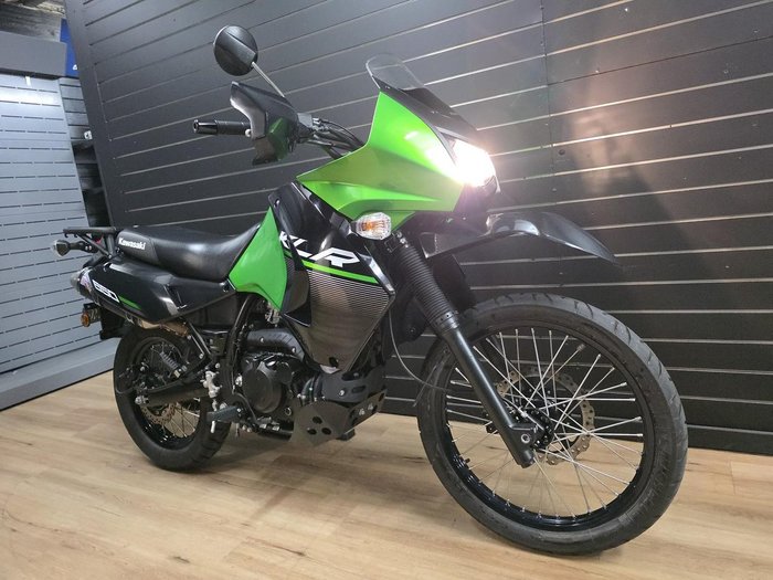 Kawasaki 2015 KAWASAKI 650CC KL650EFF Green