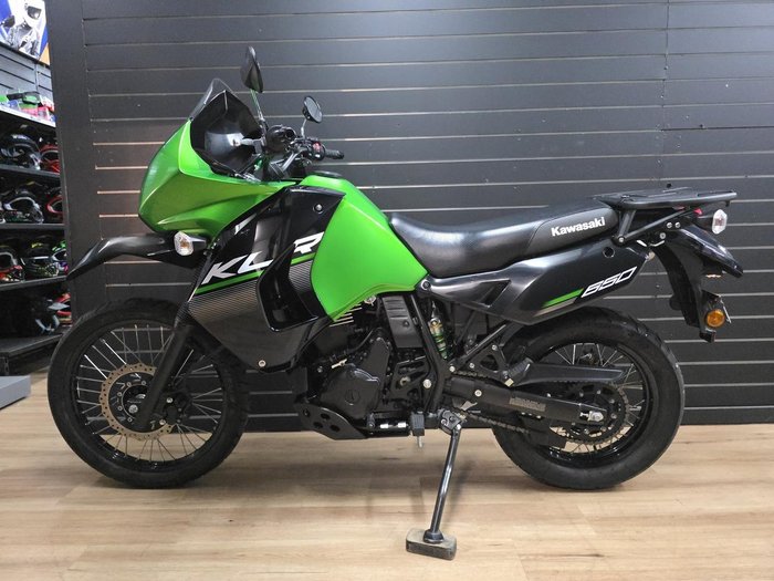 Kawasaki 2015 KAWASAKI 650CC KL650EFF Green
