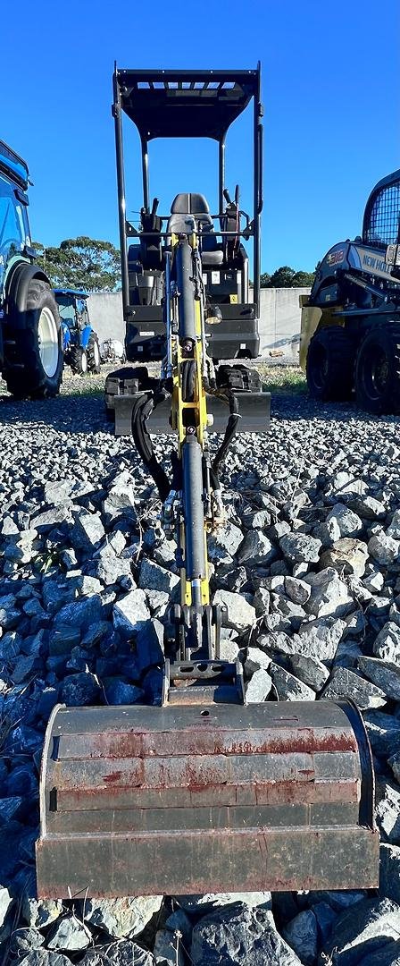 2025 New Holland E17d Yellow
