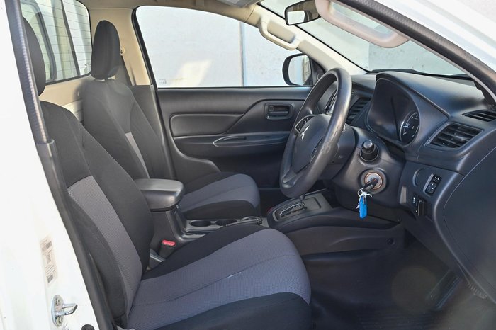 2019 Mitsubishi Triton GLX MR MY19 4x2 White