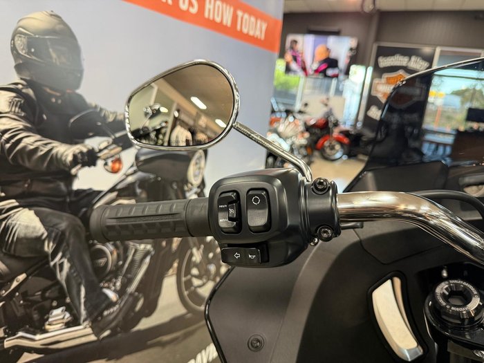 2025 Harley-Davidson Low Rider ST 117 (FXLRST) Softail Black