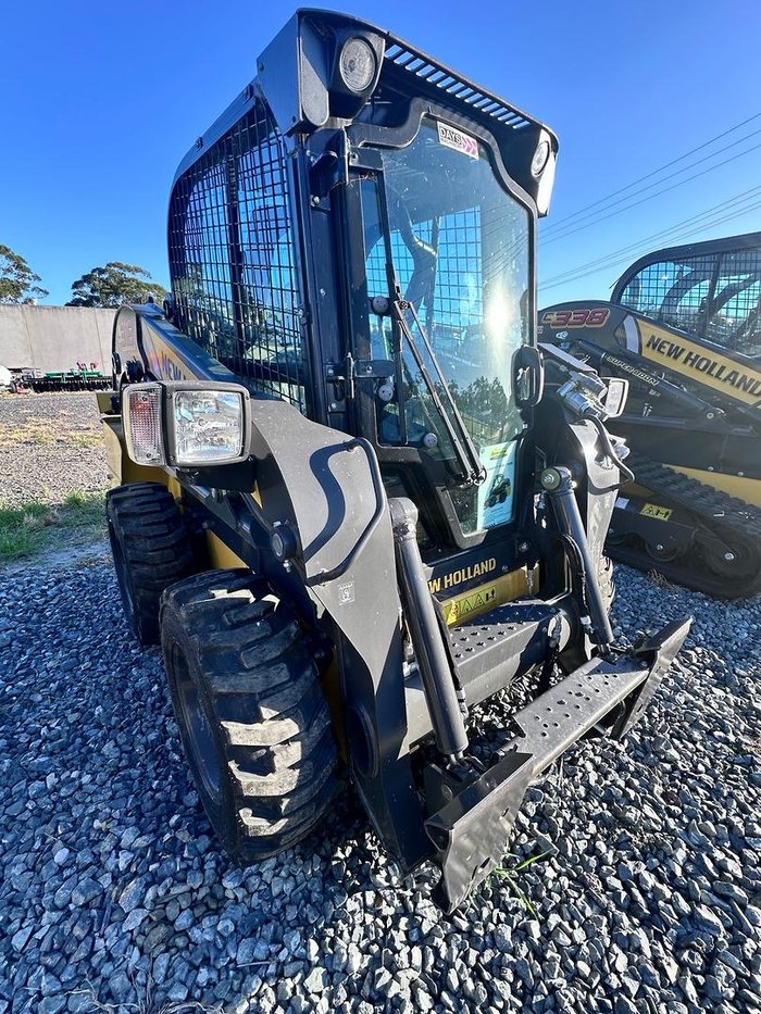 2025 New Holland L318 Yellow