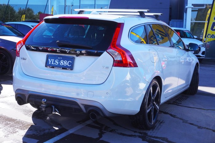 2015 Volvo V60 T5 R-Design