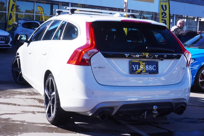 2015 Volvo V60 T5 R-Design