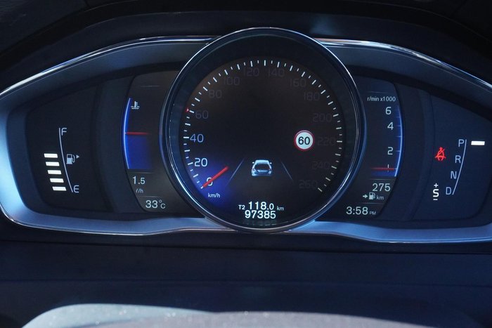 2015 Volvo V60 T5 R-Design