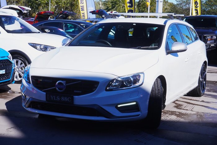 2015 Volvo V60 T5 R-Design