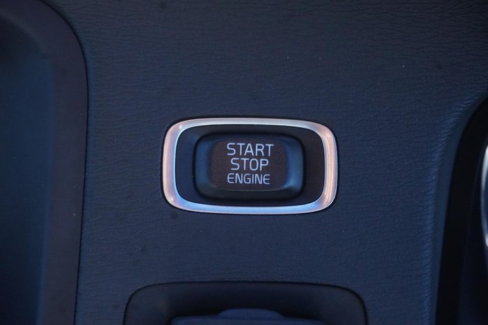 2015 Volvo V60 T5 R-Design