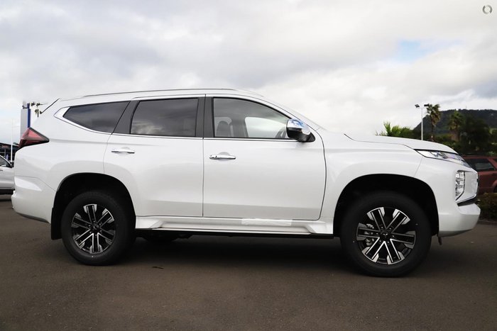 2022 Mitsubishi Pajero Sport GLS
