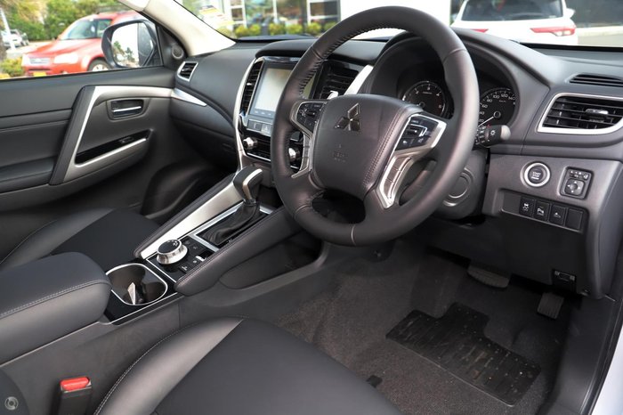 2022 Mitsubishi Pajero Sport GLS