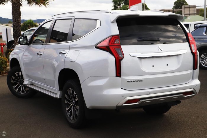 2022 Mitsubishi Pajero Sport GLS