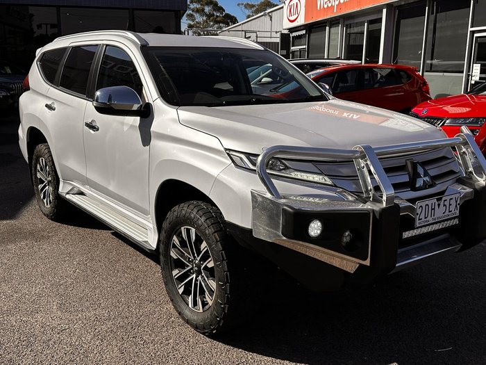 2022 Mitsubishi Pajero Sport GLX